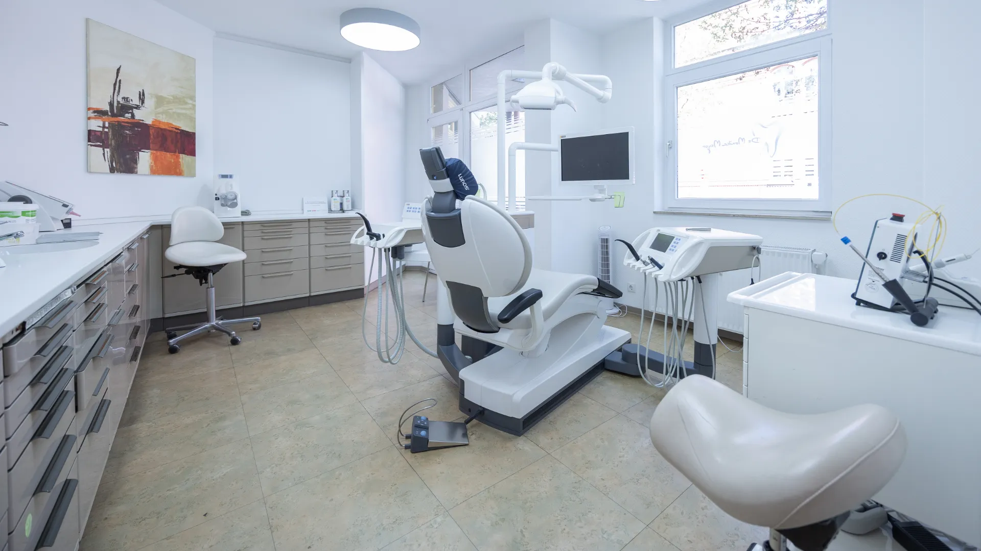 Zahnheilkunde Dr. Meyer - Behandlungszimmer Zahnheilkunde Dr. Meyer - Behandlungszimmer